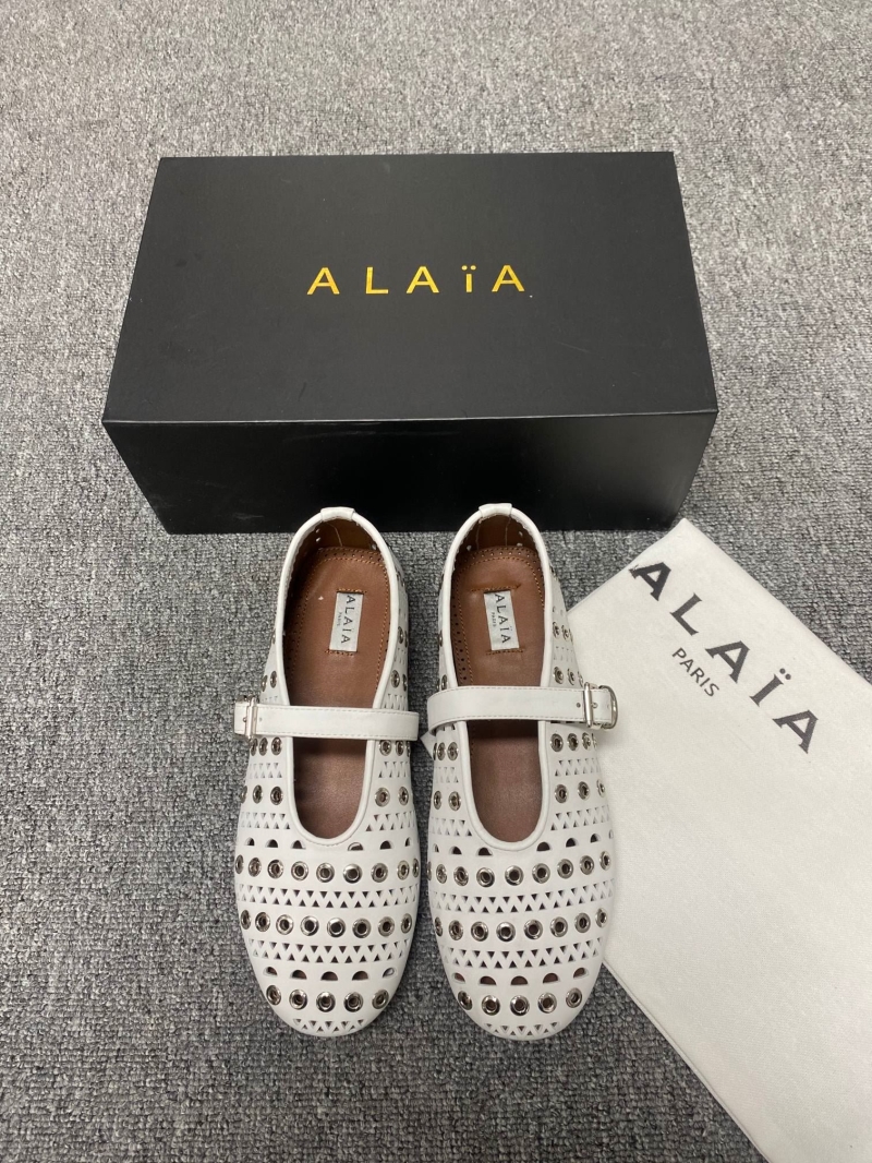 Alaia Flat Shoes